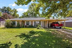 309 Henderson, Mt Pleasant, TX 75455 - Photo 3