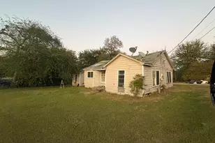 318 Terry St, Pittsburg, TX 75686 - Photo 3