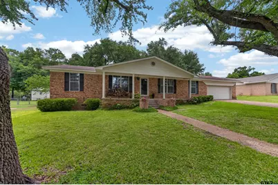 413 Asbury, Jacksonville, TX 75766 - Photo 1