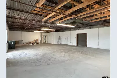 2010 W Gentry Pkwy, Tyler, TX 75702 - Photo 13