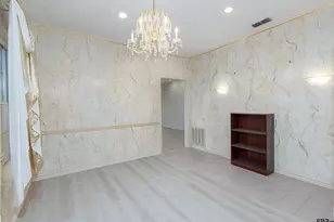 303 Canterbury Ct, Tyler, TX 75703 - Photo 9