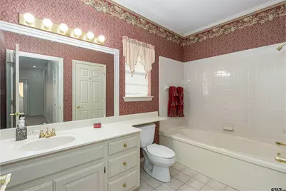 303 Canterbury Ct, Tyler, TX 75703 - Photo 31
