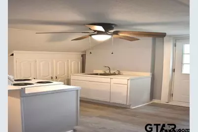 1511 Summit Unit 2, Tyler, TX 75701 - Photo 3