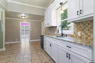307 W South St, Lindale, TX 75771 - Photo 9