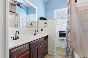 307 W South St, Lindale, TX 75771 - Photo 13
