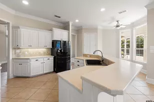 2205 Bradbury Ct, Tyler, TX 75703 - Photo 9