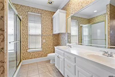 1906 Hollyglen Dr, Tyler, TX 75703 - Photo 23