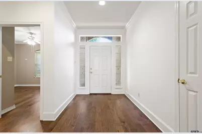 1906 Hollyglen Dr, Tyler, TX 75703 - Photo 5