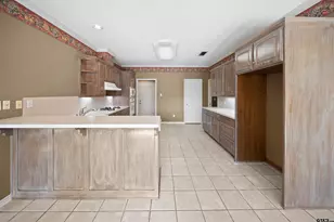 14381 Cedarwood Cir, Tyler, TX 75703 - Photo 9