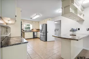 2320 Grangeway Rd, Marshall, TX 75672 - Photo 13