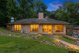 555 Lakeshore Dr, Palestine, TX 75801 - Photo 41