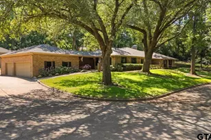 555 Lakeshore Dr, Palestine, TX 75801 - Photo 3