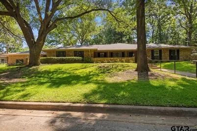 555 Lakeshore Dr., Palestine, TX 75801 - Photo 1