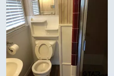 818 Howard, Jacksonville, TX 75766 - Photo 7