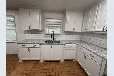 3301 Brookside Dr, Tyler, TX 75701 - Photo 7