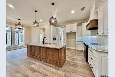 215 Clara Ln, Kilgore, TX 75662 - Photo 15