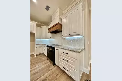 215 Clara Ln, Kilgore, TX 75662 - Photo 17