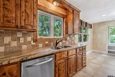 960 Greenbriar Trail, Holly Lake Ranch, TX 75765 - Photo 23