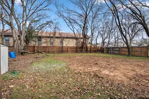 903 Hester St, Arlington, TX 76011 - Photo 17