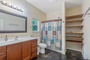 22253 County Rd 422, Lindale, TX 75771 - Photo 13