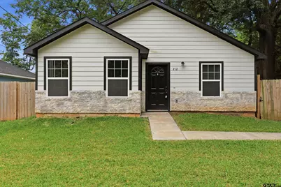 212 Lenox St, Pittsburg, TX 75686 - Photo 1
