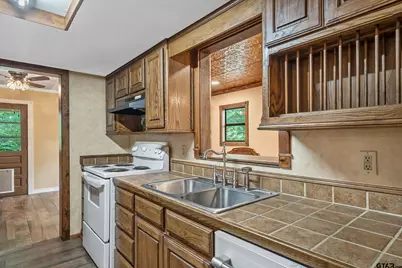 9050 County Road 3410, Brownsboro, TX 75756 - Photo 15