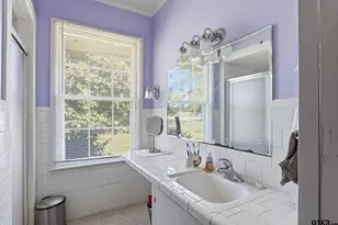 729 W Broad St, Oakwood, TX 75855 - Photo 13