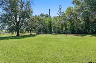 729 W Broad St, Oakwood, TX 75855 - Photo 23