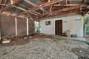 409 S Boyd St, Lindale, TX 75771 - Photo 9