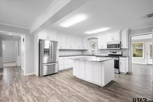 1000 Westwood Dr, Henderson, TX 75654 - Photo 17