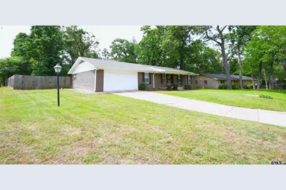 3323 Brooks Ln, Tyler, TX 75701 - Photo 3