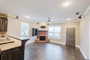 2801 Valley View Dr, Tyler, TX 75701 - Photo 11