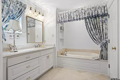 1920 Stonegate Blvd, Tyler, TX 75703 - Photo 37