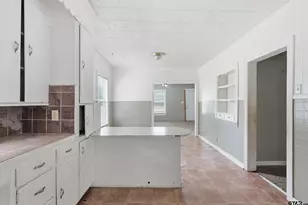 405 Rusk St, Pittsburg, TX 75686 - Photo 21