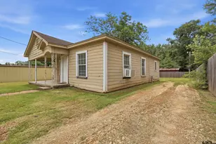 405 Rusk St, Pittsburg, TX 75686 - Photo 7