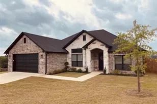 320 Amanda Ave, Bullard, TX 75757 - Photo 1