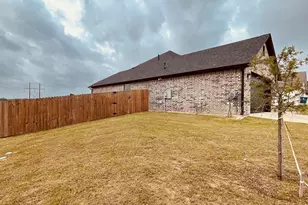 320 Amanda Ave, Bullard, TX 75757 - Photo 3