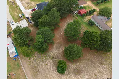 2425 Thompson Ln, Tyler, TX 75701 - Photo 25