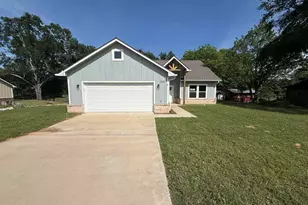 106 Elm St, Winona, TX 75792 - Photo 1