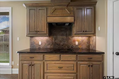 838 Carriage Dr., Tyler, TX 75703 - Photo 9