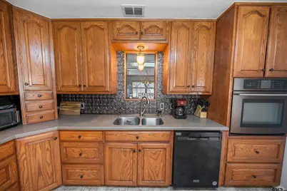 3016 S Cameron, Tyler, TX 75701 - Photo 11