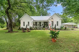 529 E Fm 323, Palestine, TX 75801 - Photo 1