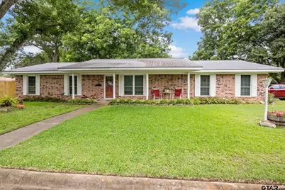 1002 S Lide Ave, Mt Pleasant, TX 75455 - Photo 1