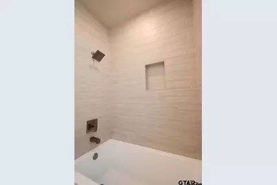 7012 Hillside Avenue, Tyler, TX 75707 - Photo 13