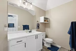 17018 Crossing Cir, Lindale, TX 75771 - Photo 13