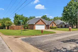 220 Eastgate Dr, Whitehouse, TX 75791 - Photo 3