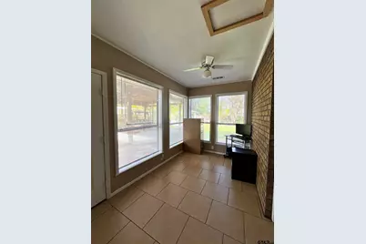 410 E 4th Street, Mount Pleasant, TX 75455 - Photo 21