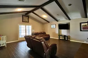 410 E 4th St, Mount Pleasant, TX 75455 - Photo 17
