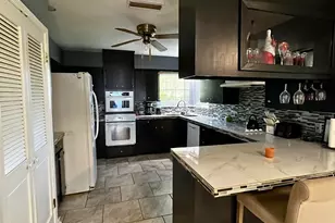 410 E 4th St, Mount Pleasant, TX 75455 - Photo 11