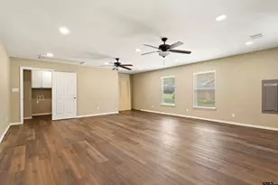 514 Juanita, Chandler, TX 75758 - Photo 29